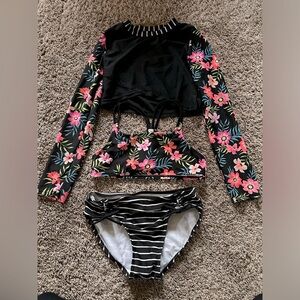 3 piece swim suit. Euc cat and jack